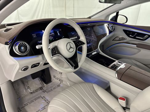 Certified 2023 Mercedes-Benz EQS 580 4MATIC Sedan image 4