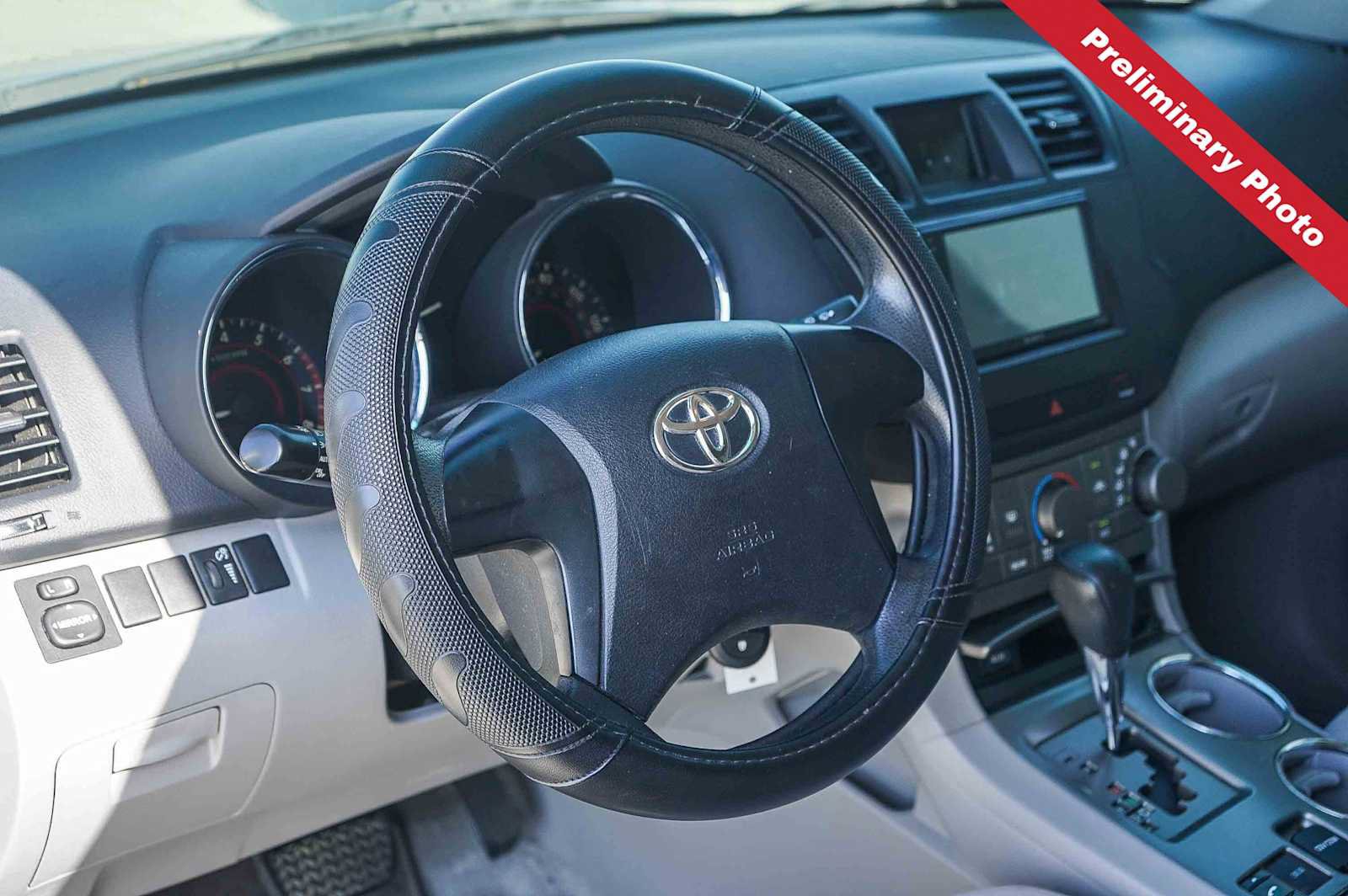 Used 2010 Toyota Highlander 2WD w/ 3rd Row Seat Pkg image 14