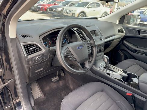 Used 2016 Ford Edge SE image 11