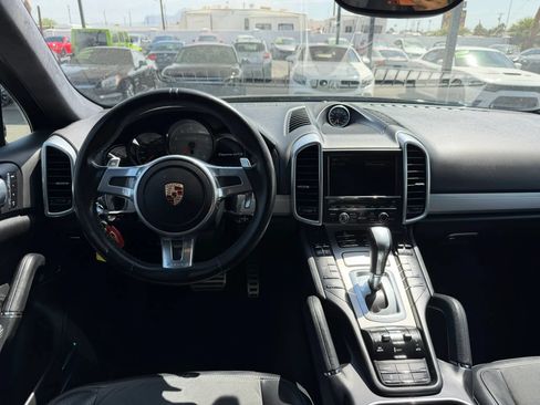 Used 2014 Porsche Cayenne GTS AWD/4WD image 23