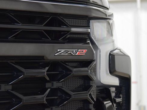 Used 2024 Chevrolet Silverado 1500 ZR2 image 16
