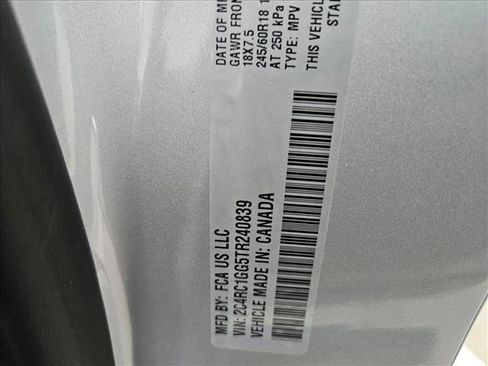 New 2026 Chrysler Pacifica Limited FWD image 19