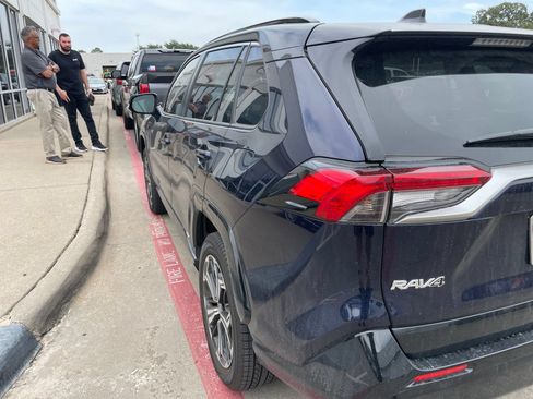Used 2025 Toyota RAV4 XSE AWD/4WD image 6
