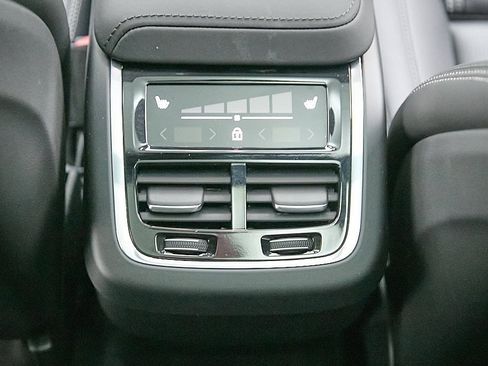 New 2026 Volvo XC60 B5 Ultra w/ Protection Package Premier image 22