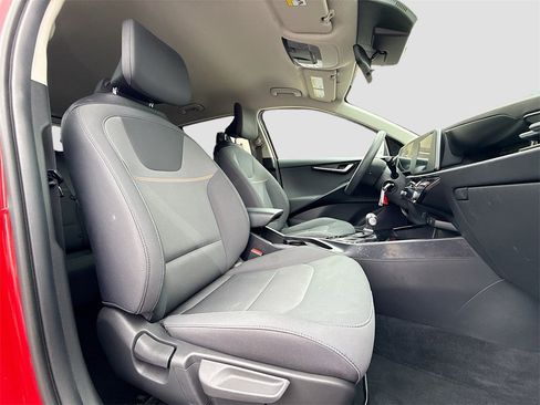 Used 2023 Kia Niro LX image 26