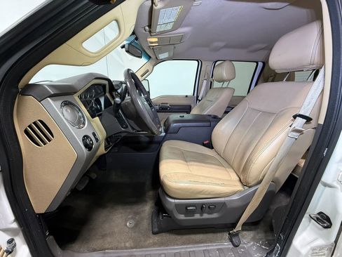 Used 2015 Ford F250 Lariat w/ Lariat Interior Package AWD/4WD image 16