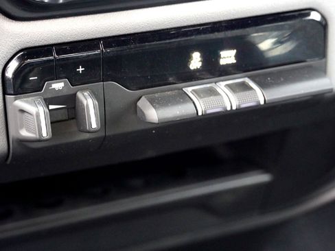 Used 2024 RAM 2500 Big Horn w/ Bed Utility Group image 16