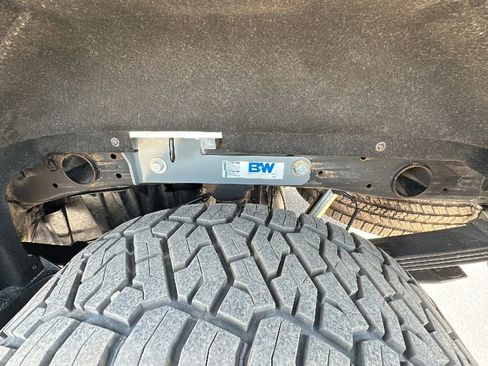 Used 2016 GMC Sierra 2500 SLT w/ Duramax Plus Package image 3