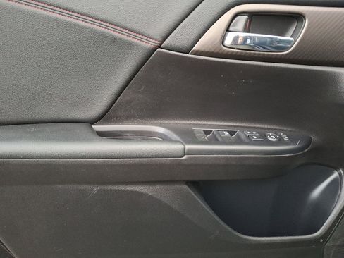 Used 2017 Honda Accord Sport Special Edition image 12