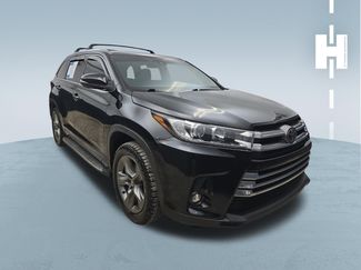 Used 2019 Toyota Highlander Limited FWD video 1
