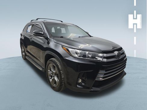 Used 2019 Toyota Highlander Limited FWD image 1