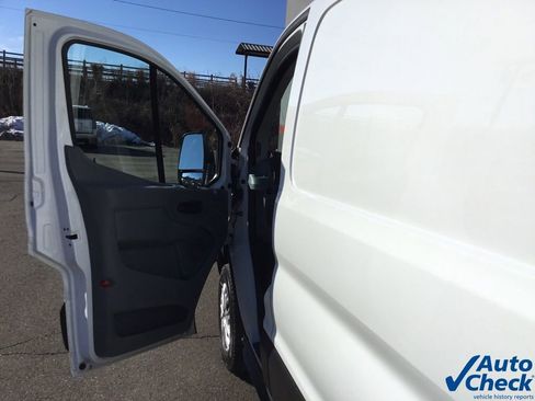 Used 2019 Ford Transit 250 130 Low Roof image 21