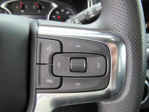 Used 2024 Chevrolet Blazer LT w/ Convenience Package FWD image 23