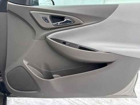 Used 2025 Chevrolet Malibu LT image 25