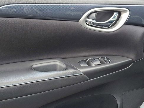 Used 2018 Nissan Sentra SR FWD image 10