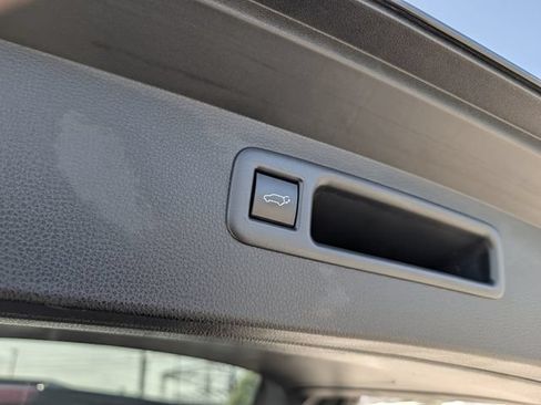 Certified 2025 Toyota Highlander XLE AWD/4WD image 32