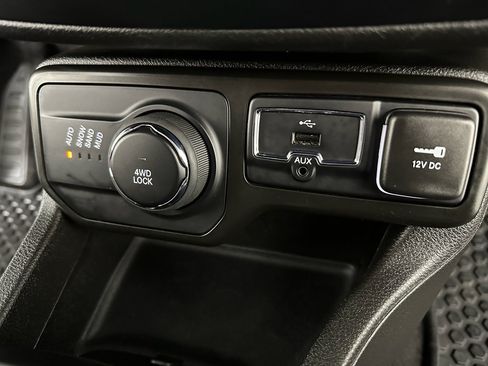 Used 2023 Jeep Renegade Latitude image 8