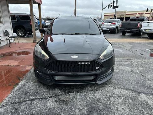 Used 2016 Ford Focus ST w/ Equipment Group 402A image 2