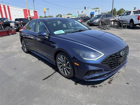 Used 2020 Hyundai Sonata Limited FWD image 2