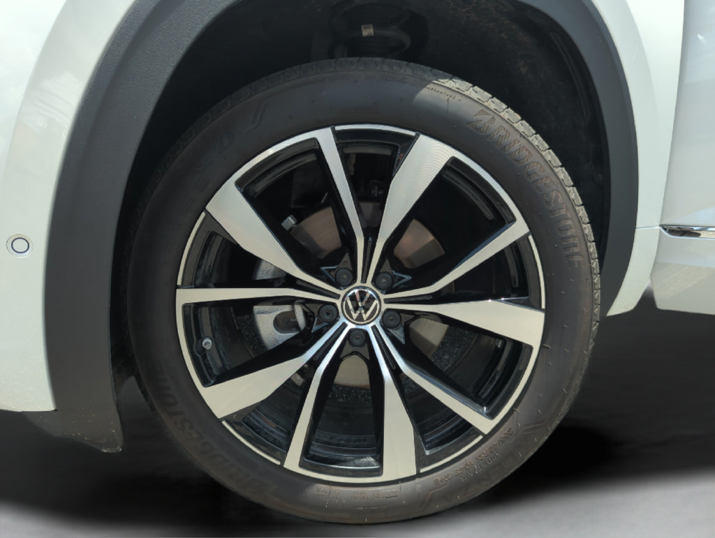 Certified 2026 Volkswagen Atlas SEL Premium R-Line AWD/4WD image 51