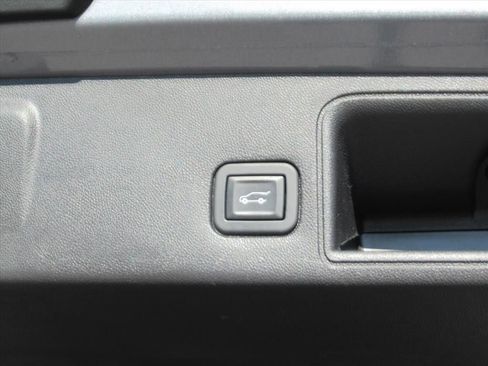 Used 2020 GMC Terrain SLT w/ Preferred Package image 34