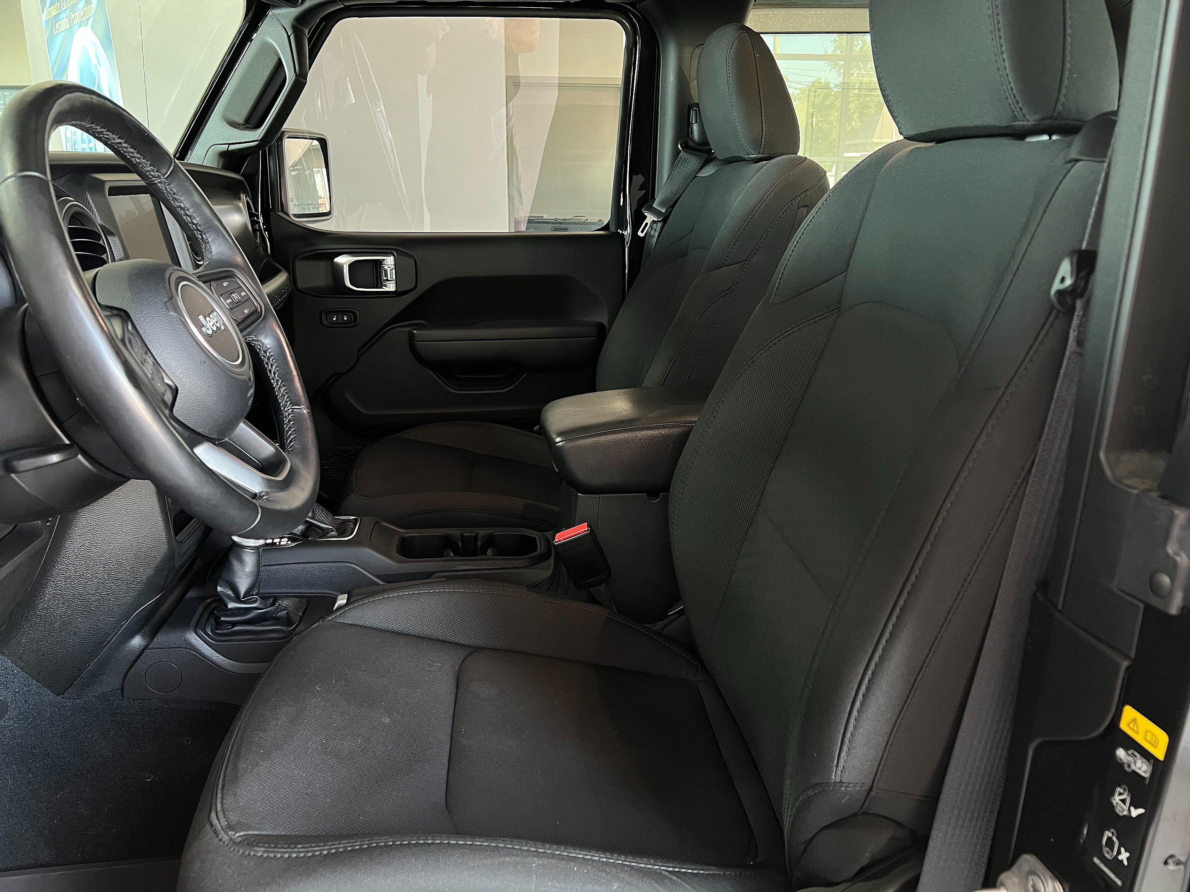 Used 2022 Jeep Wrangler Sport AWD/4WD image 10