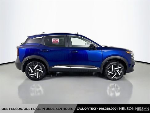 New 2026 Nissan Kicks SV w/ SV Premium Package image 4