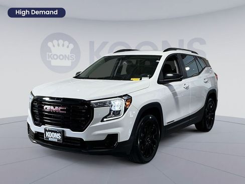 Used 2023 GMC Terrain SLE w/ Driver Convenience Package AWD/4WD image 1