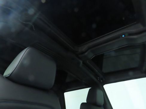 Used 2024 GMC Hummer EV 3X w/ LPO, Illumination Package image 18