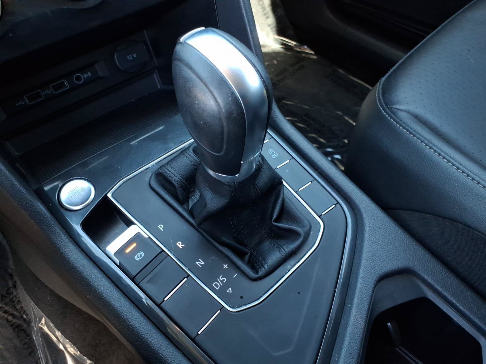 Used 2019 Volkswagen Tiguan SE FWD image 33