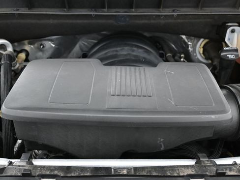 Used 2022 Chevrolet Tahoe Z71 w/ Luxury Package image 46