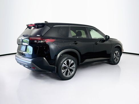 Used 2023 Nissan Rogue SV FWD image 9