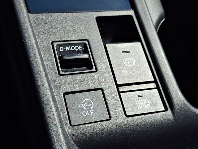 Used 2026 Nissan Sentra SV w/ SV Convenience Package FWD image 23