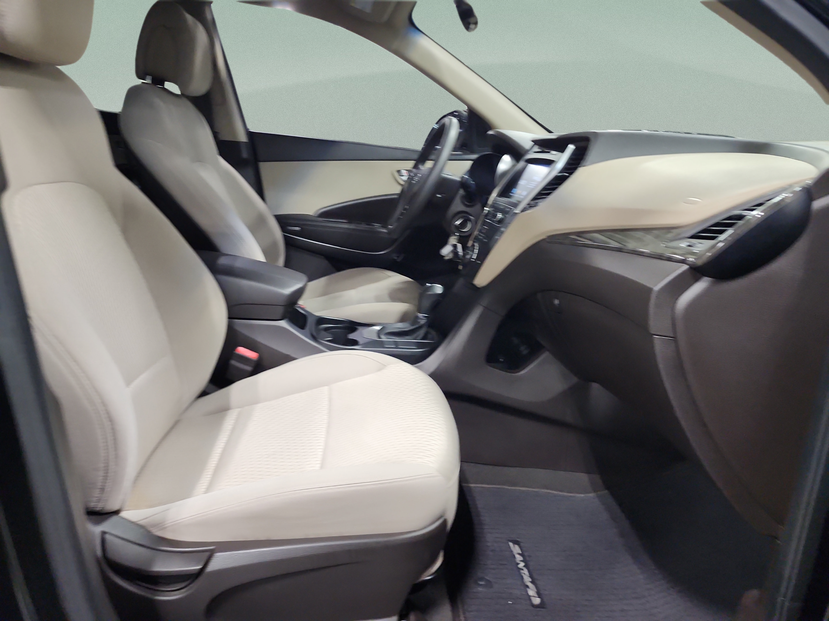 Used 2017 Hyundai Santa Fe Sport FWD image 17