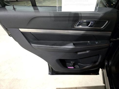 Used 2018 Ford Explorer XLT w/ Equipment Group 202A image 25