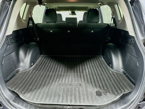 Used 2018 Toyota RAV4 XLE image 28