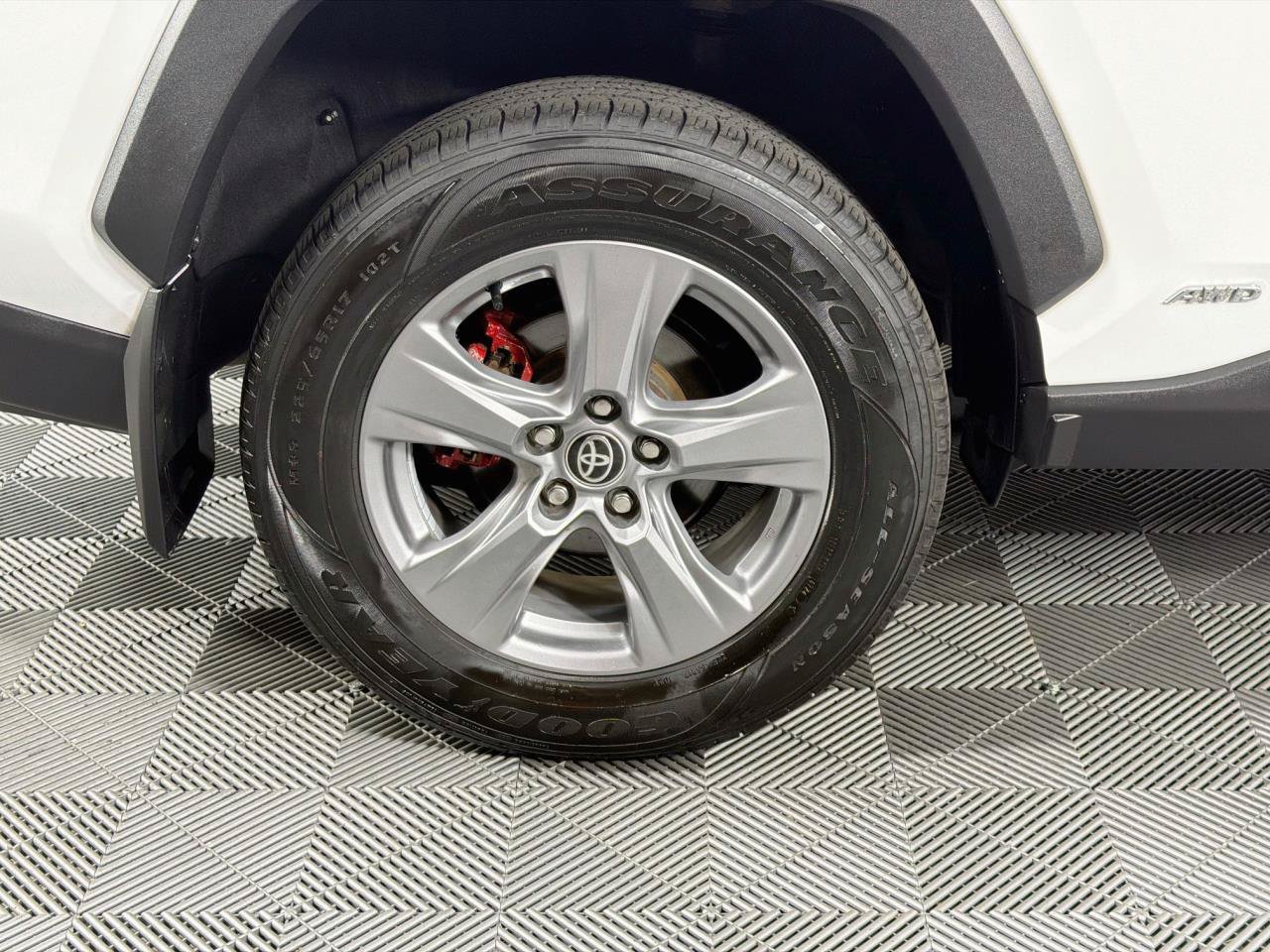 Used 2022 Toyota RAV4 XLE w/ XLE Grade Weather Package AWD/4WD image 30