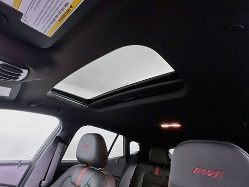 Used 2024 Chevrolet Trax RS w/ Sunroof Package FWD image 21