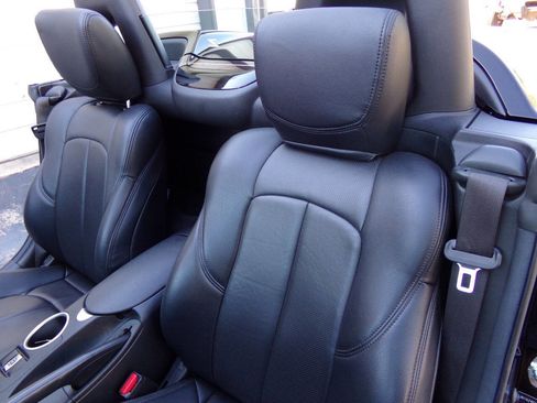 Used 2019 Nissan 370Z Roadster image 20