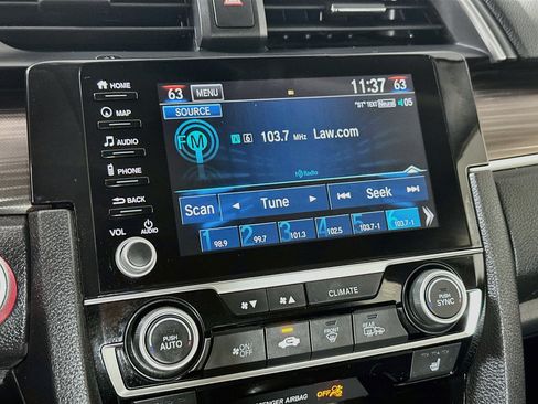 Used 2019 Honda Civic Touring image 15