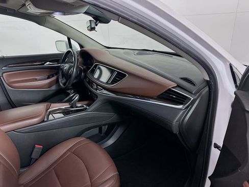 Used 2020 Buick Enclave Avenir w/ Avenir Technology Package image 32