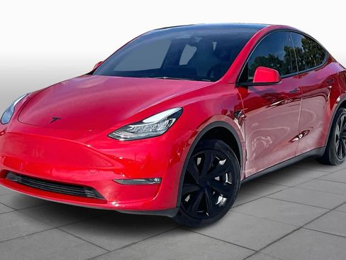 Used 2021 Tesla Model Y Long Range image 1