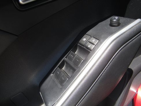 Used 2023 Toyota Highlander XSE FWD image 24