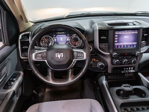 Used 2019 RAM 1500 Big Horn image 12