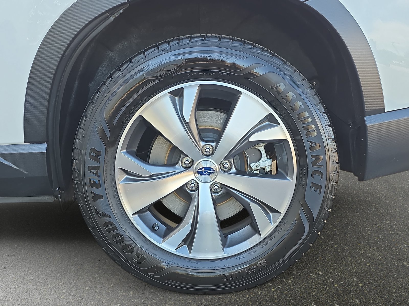 Used 2022 Subaru Ascent Premium w/ Convenience Package AWD/4WD image 32