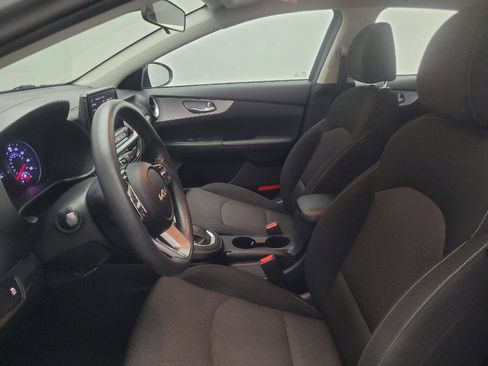 Used 2023 Kia Forte LXS w/ LXS Technology Package FWD image 17