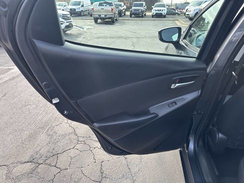 Used 2017 Toyota Yaris iA image 12