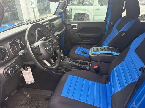 Used 2023 Jeep Gladiator Sport AWD/4WD image 15