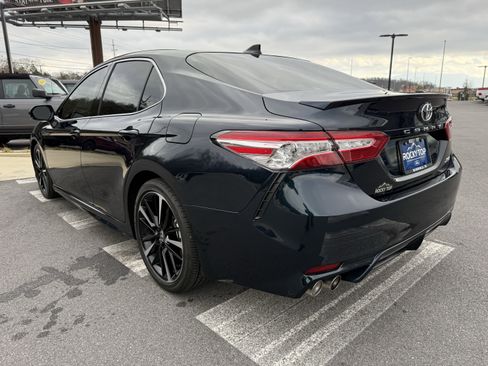 Used 2020 Toyota Camry XSE image 7