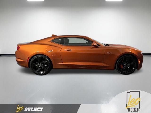 Used 2022 Chevrolet Camaro LT RWD image 5